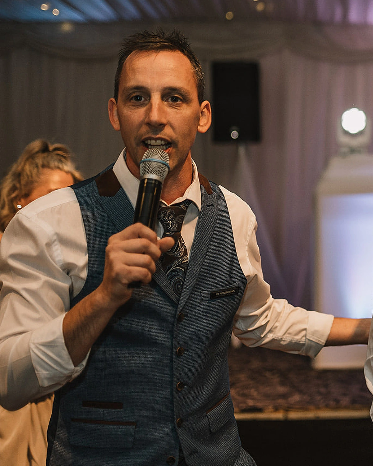 hosting-master-of-ceremonies-portrait-pc-roadshows